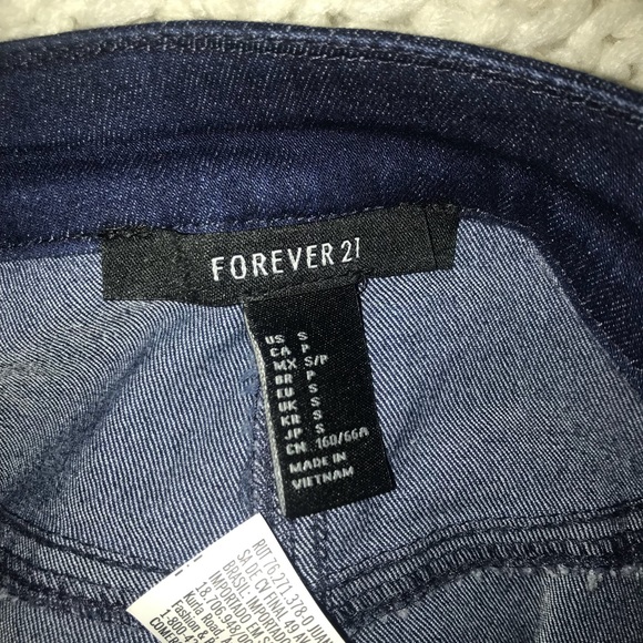 Lace up mini skirt - Picture 3 of 3